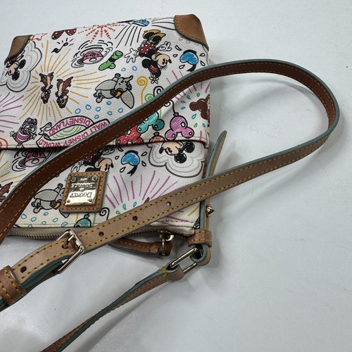 Disney Dooney & Bourke White Sketch Icons Crossbody Letter Bag Disney Land - Picture 14 of 20