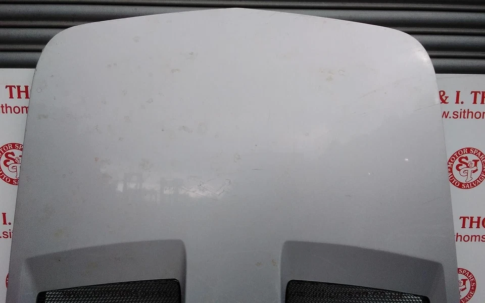 CUBIERTA MOTOR VAUXHALL VX220 CON PARRILLAS PARTE Nº: 9197092 / ARTE PARED GARAJE 2003 - Imagen 2 de 4