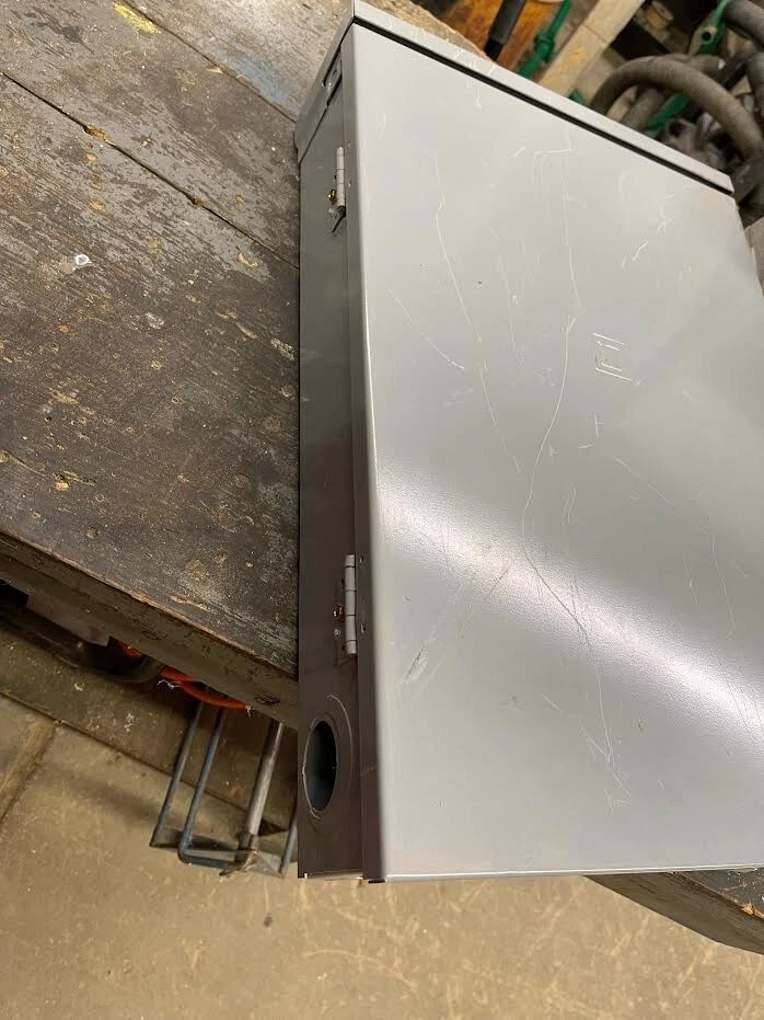 Square D Outdoor 125 Amp 240 Volt Load Center - Image 2 of 4