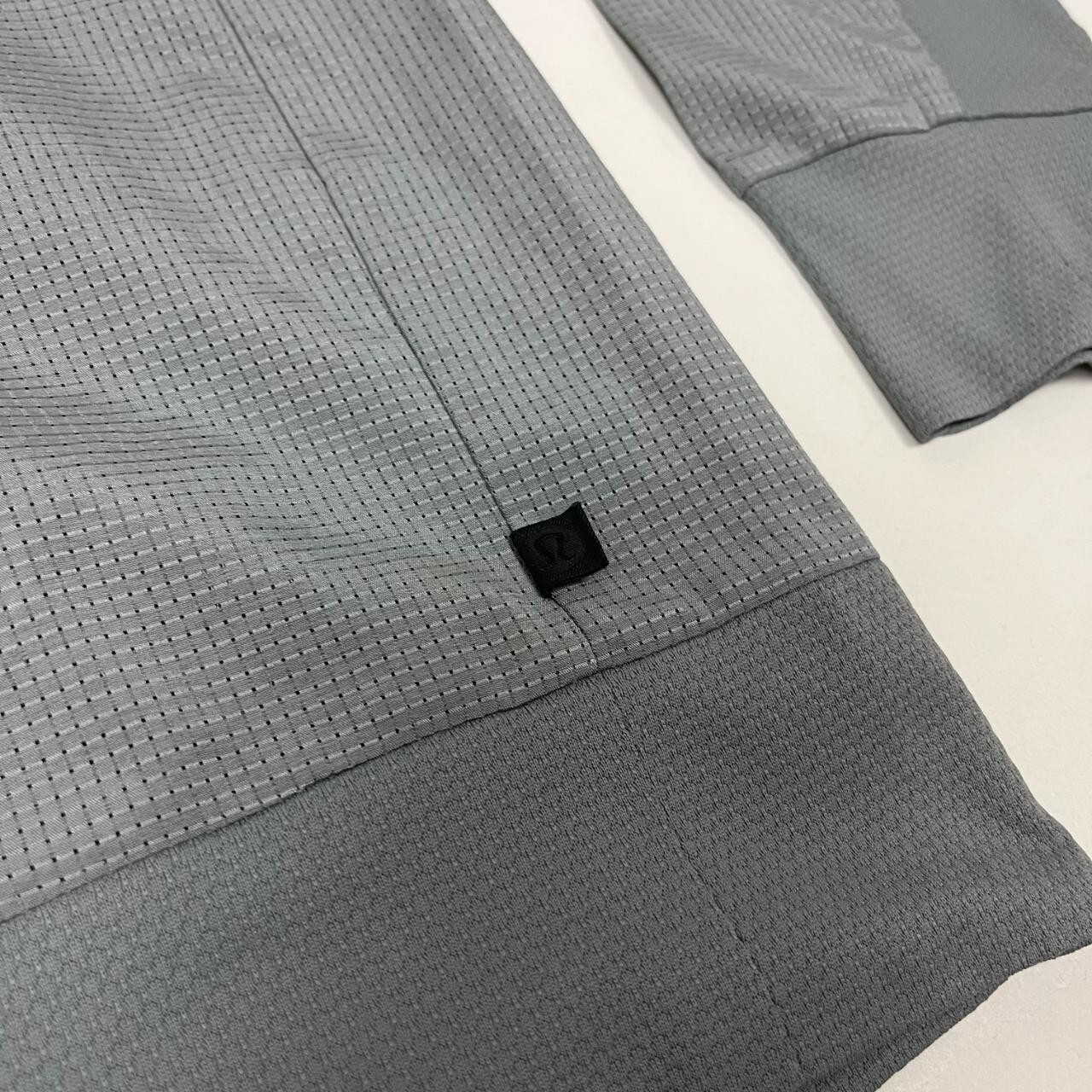 lululemon thin lightweight activewear pullover ja… - image 4