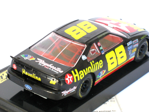 Ernie Irvan #88 - Collector Series 1:24 NASCAR Texaco Havoline Bank - 1995 - Picture 5 of 11