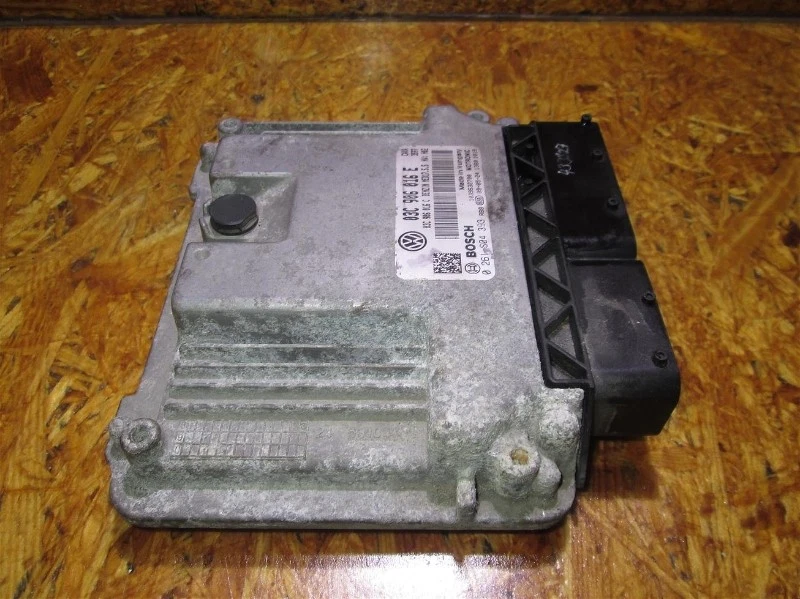 439827 Centralina Motore SEAT Toledo III (5P) 03C906016E - Immagine 4 di 4