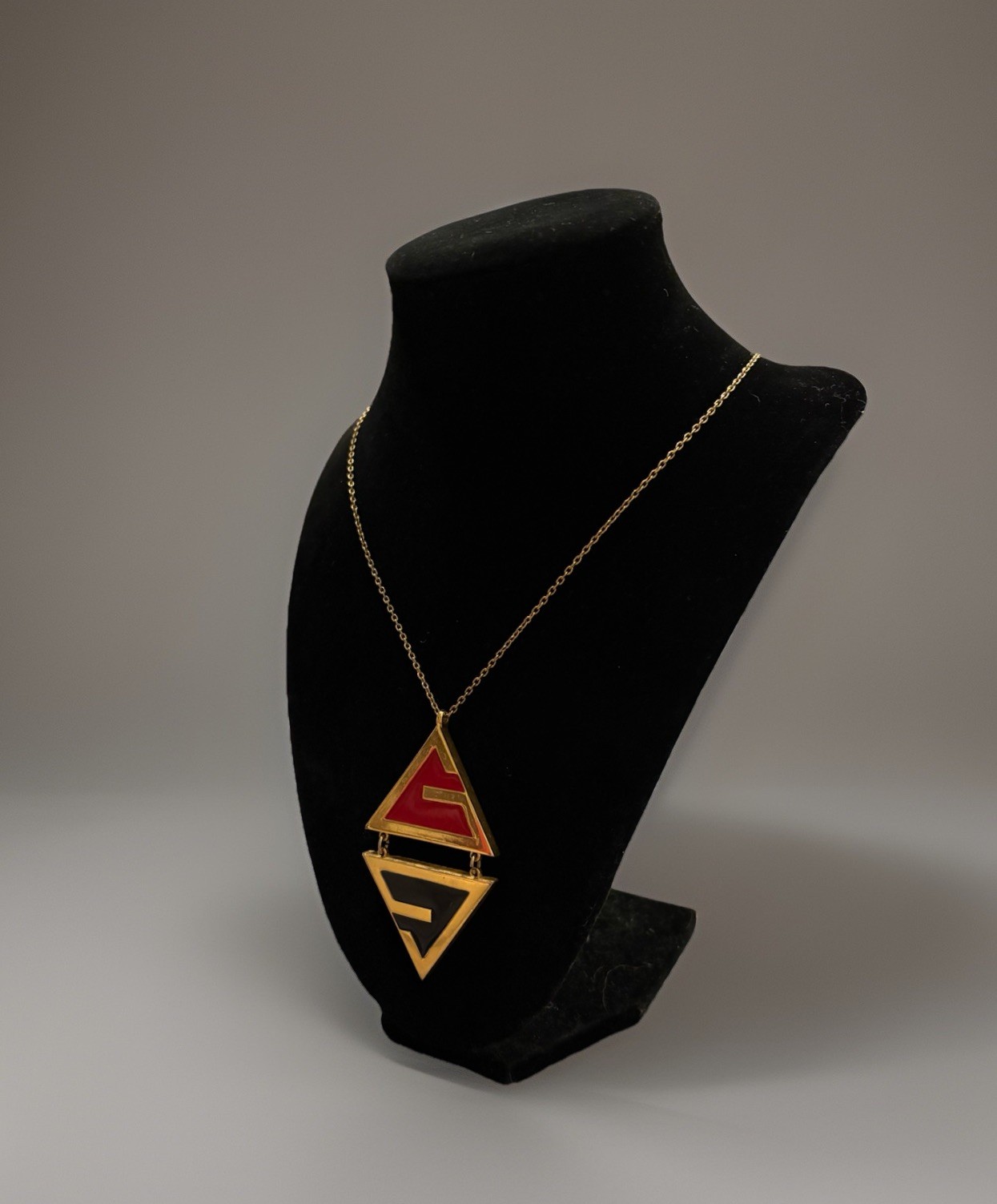 Vintage 1977 Givenchy Modernist Red Black Enamel Geometric Gold Tone Necklace thumbnail 3
