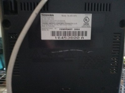Toshiba MV13P3 13'' TV/VCR Combo  Manufacturer February 2004.HD  Box