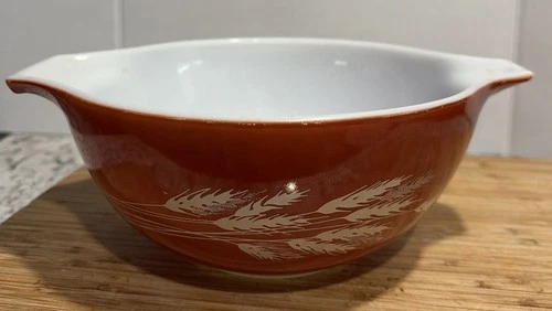 Vintage 70s PYREX Autumn Harvest Wheat Mixing Bowl #442 - 1.5 quart Tab Handles