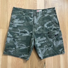 Wrangler Cargo Shorts Men  s Size 38 Camouflage Relaxed Fit Outdoor Ripstop