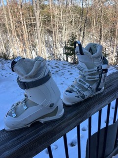 Salomon Youth Ski Boots Size 23/23.5 White Excellent Condition Clean