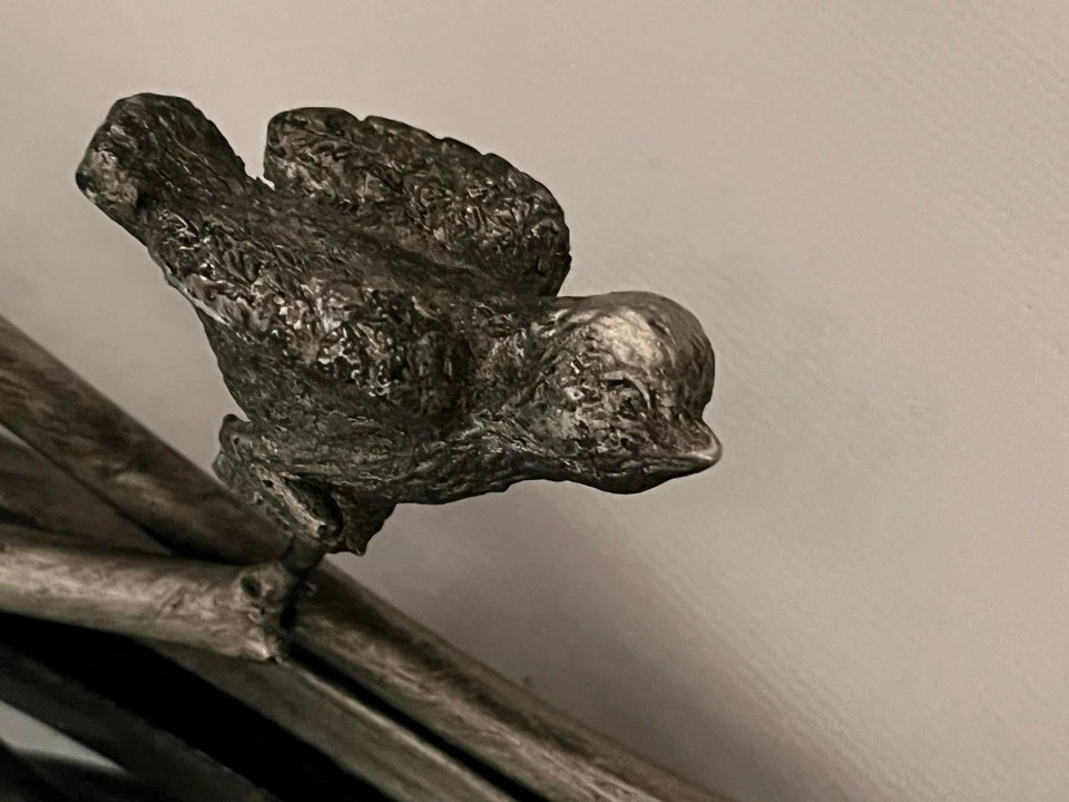 Espejo máximo/espejo ovalado Paza gris con marco de detalle de pájaro y vid de 20x13 pulgadas Foto 4 de 4