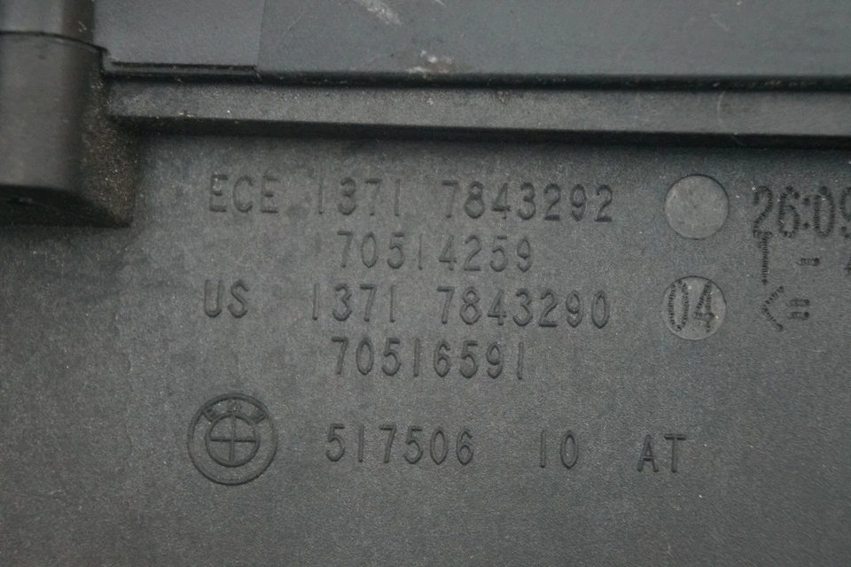 Right Air Cleaner Filter Box 13717843290 OEM Bmw M5 F10 2012-2016 M6 2013-2019 - Image 4 of 4