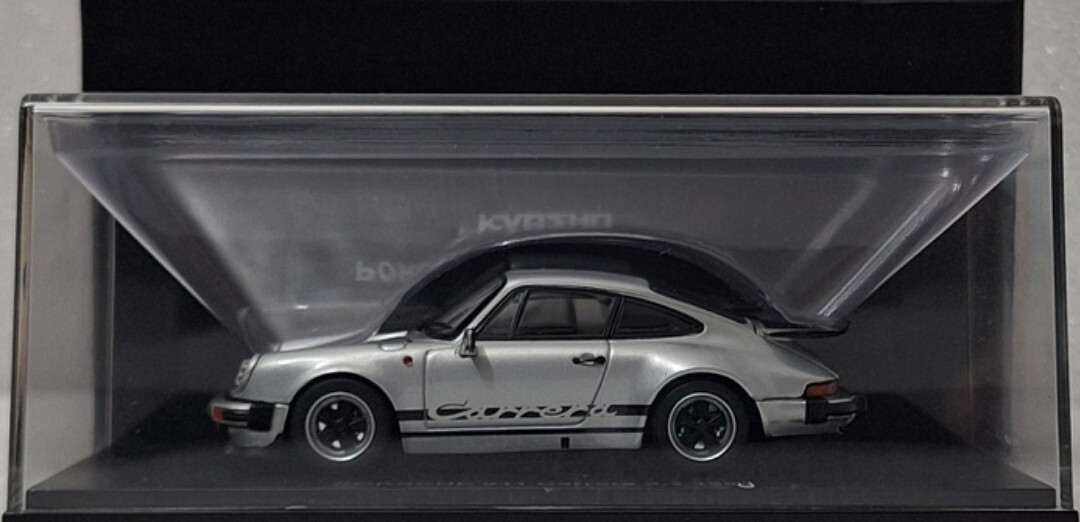 Porsche 911 (930) Carrera 3.2 1984 Silver 1:43 Kyosho 055225 Porsche 911 (930) Carrera 3.2 1984 Silver 1:43 Kyosho 055225