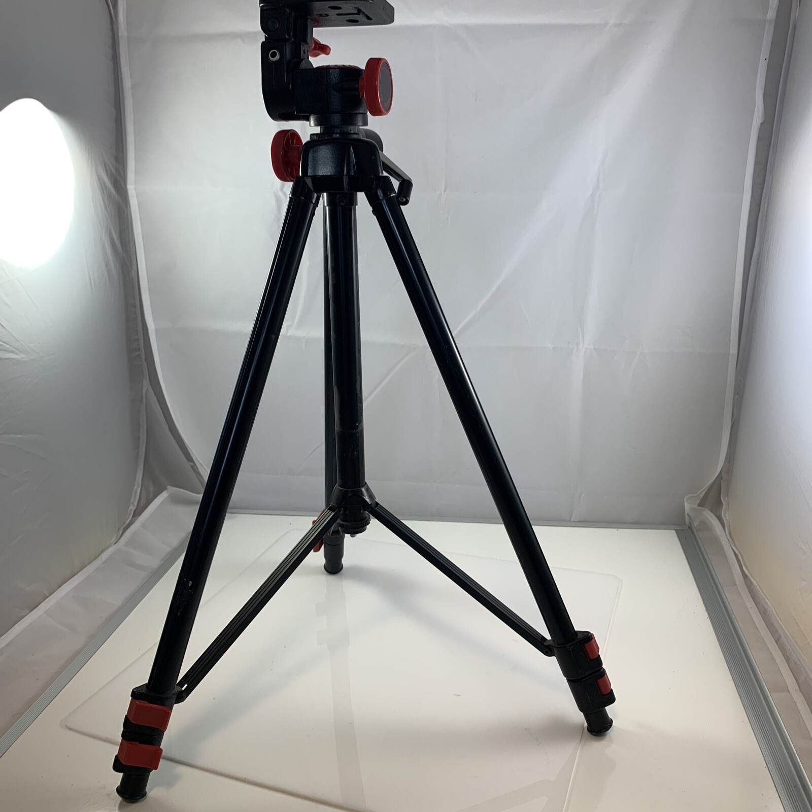 COASTAR Red Accent Model VTR40RA Spr Lt Tubular Camera Tripod 95