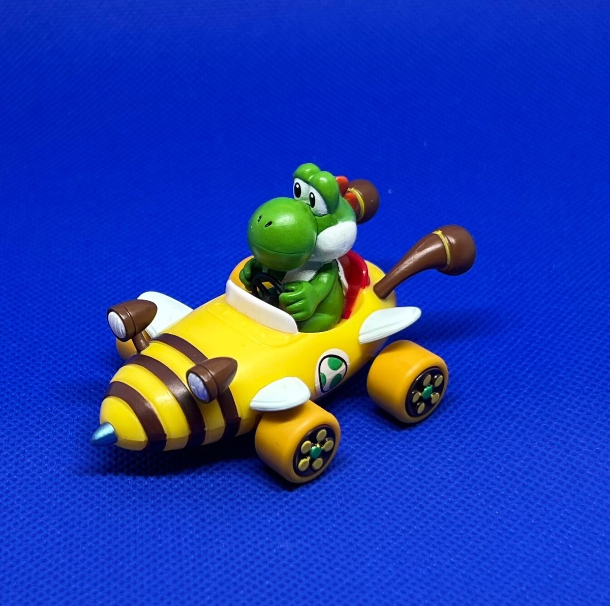 Yoshi Queen Bee Honey Queen Mario Kart Pull Back Car Toy Mini