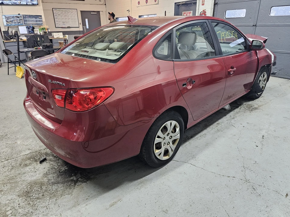 Eje de transmisión delantero izquierdo usado se adapta a: Hyundai Elantra 2009 delantero Sdn L. con ABS o Foto 2 de 4