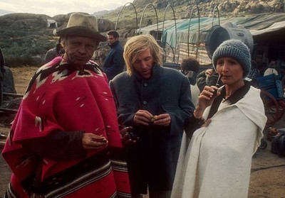 Gunter Netzer Hardy Kruger sen Diana Korner next to the filmin- 1970 Old Photo 1