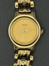 Vintage Seiko V401-0518 Women's Quartz Gold-Tone Petite Watch - 7" Max Wrist