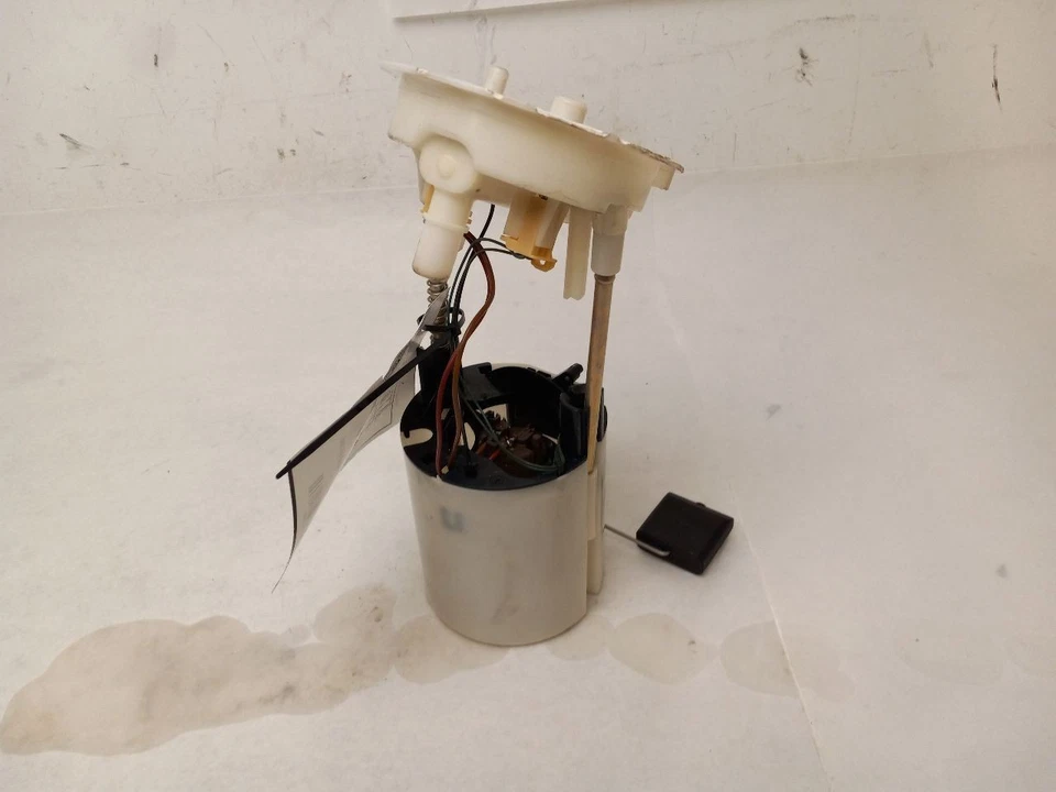 BOMBA DE COMBUSTIBLE compatible con BMW 325 XI 2006 OEM Foto 3 de 4