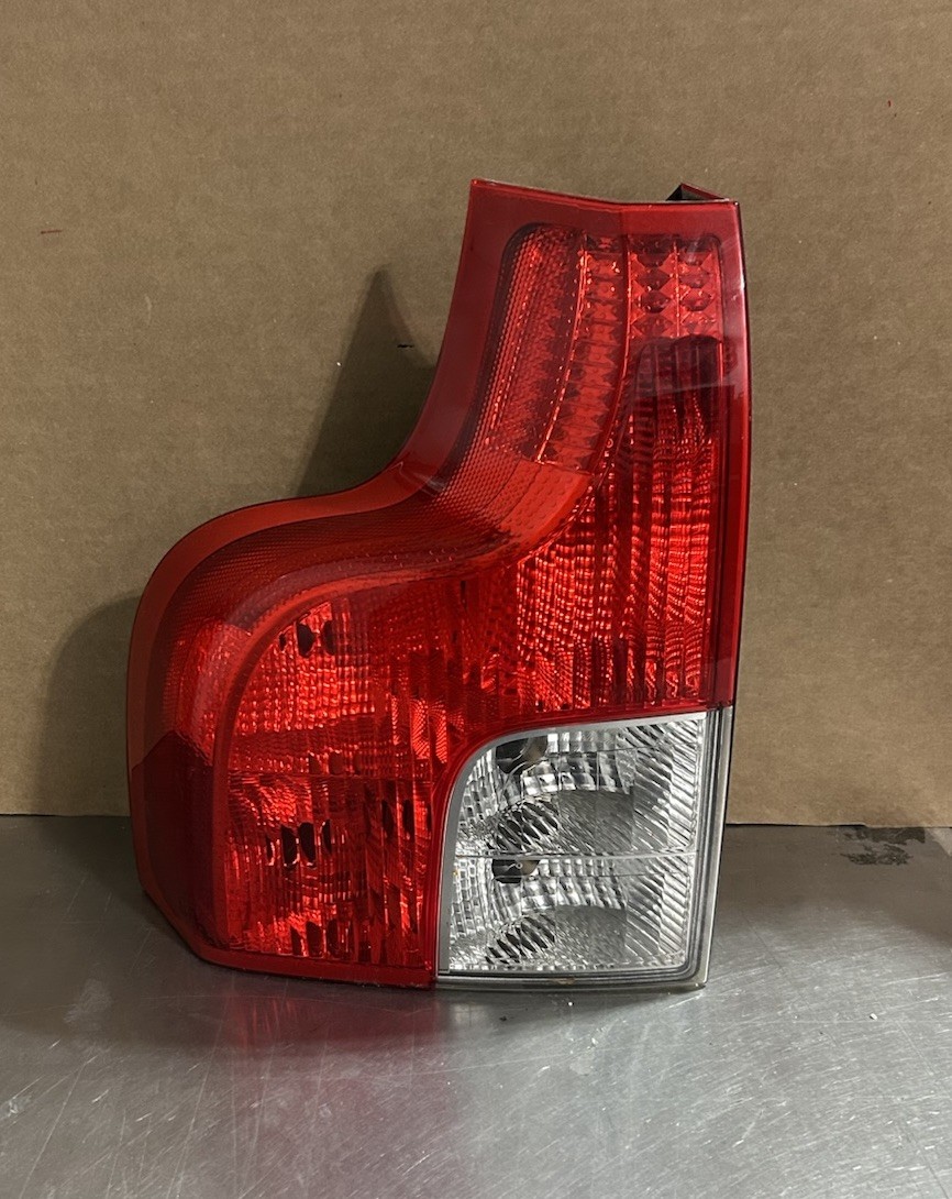 2007-2012 Volvo XC90 OEM Left Driver Side Lower Rear Tail Light 2202