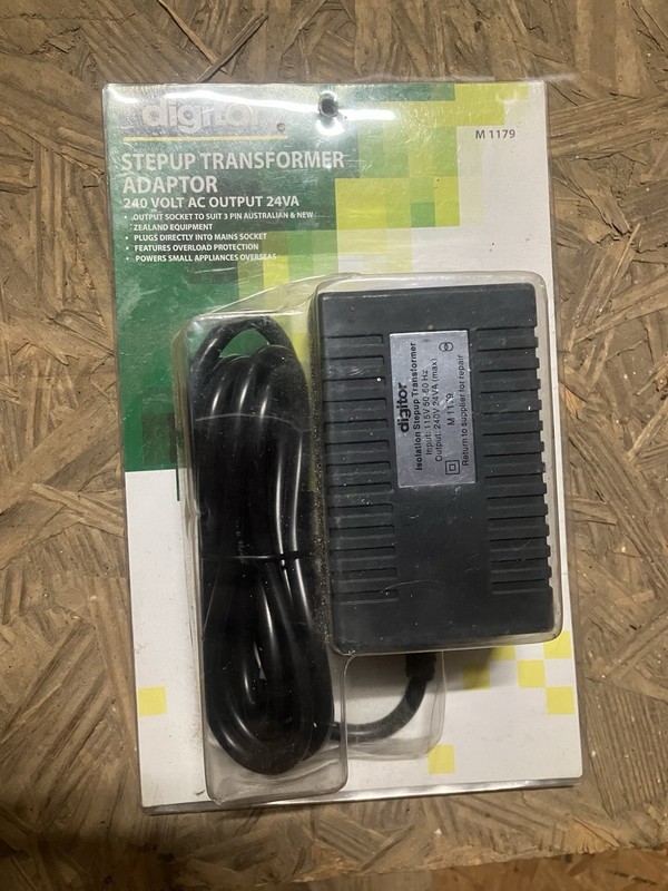 Digitor M1179 Step Up Transformer. In Line. Plug In 110v To 220v AC 115v To 240v