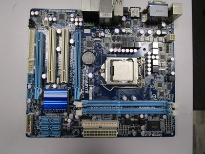 GIGABYTE GA-H55M-D2H Sockel 1156 mit Intel CPU i5-650 SLBLK + IO Shield