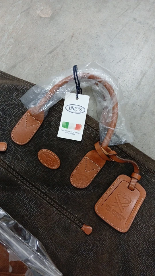 🧑🏻‍🎄Bolsa de Viagem BRIC'S Alças de Couro Marrom Subaru Love Promise NOVA🎄 - Imagem 3 de 4