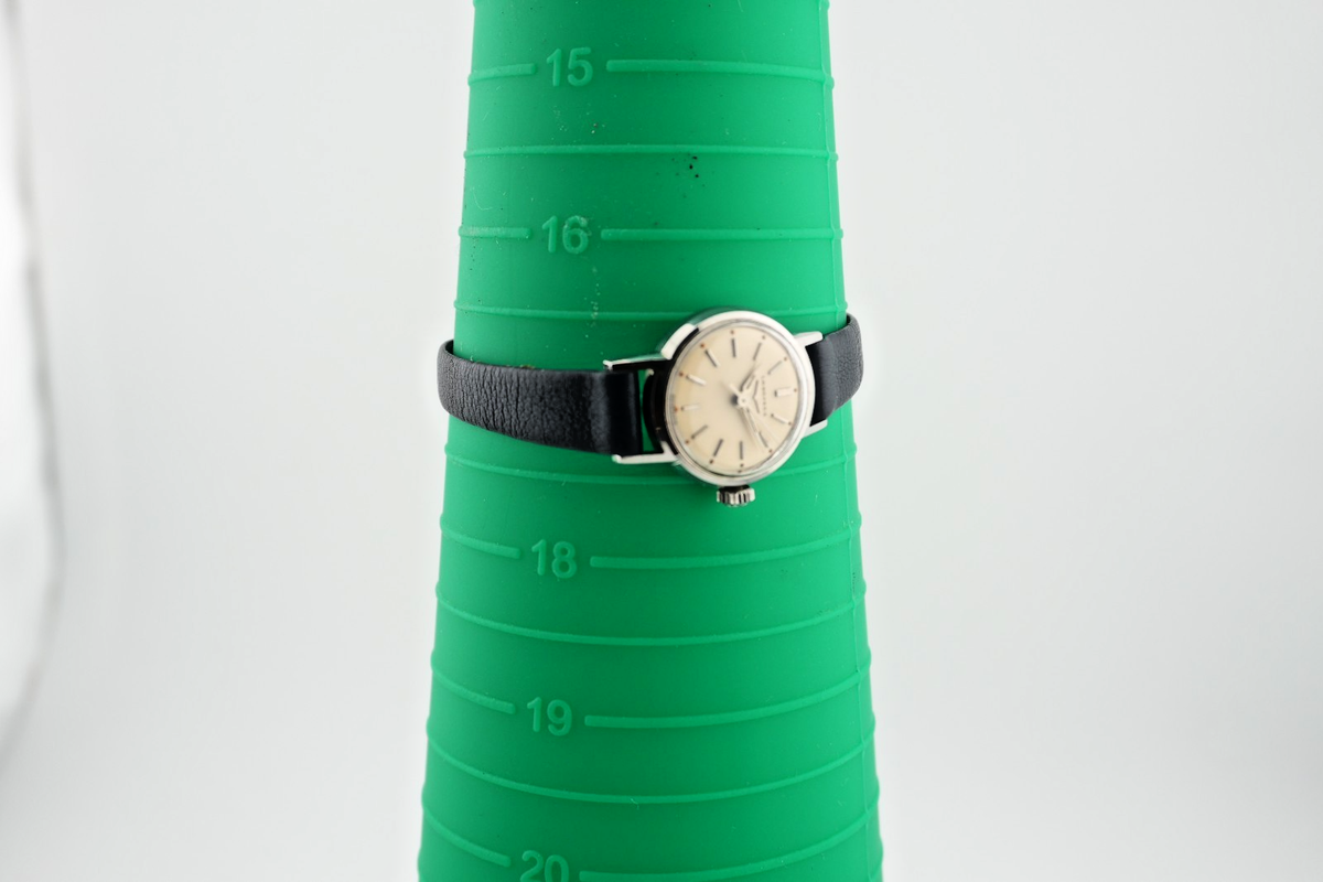 Vintage Longines Ladies Manual Wind Watch 21mm Swiss Made Runs