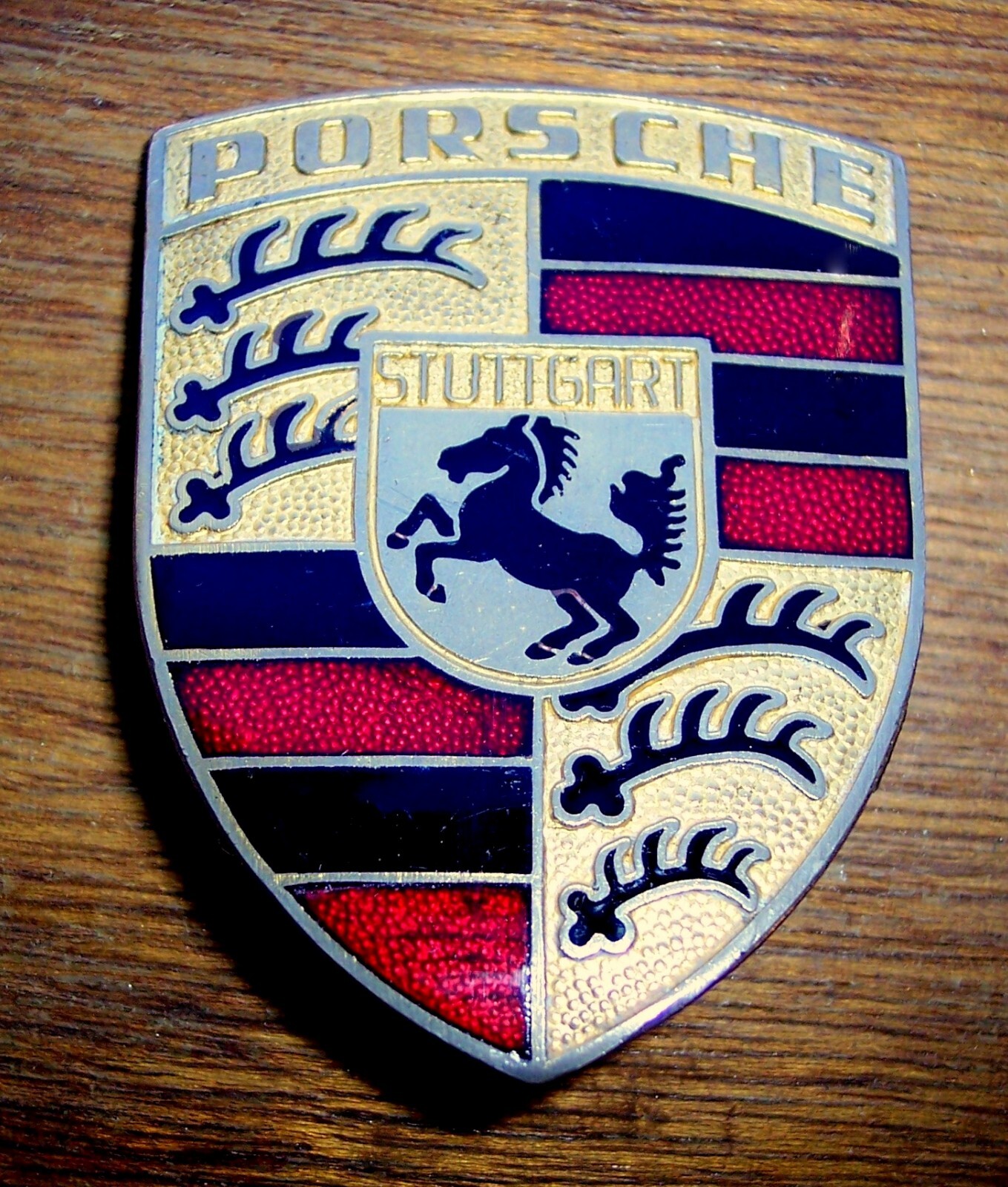 Vintage Porsche Hood Crest Emblem Badge  901 559 210 20