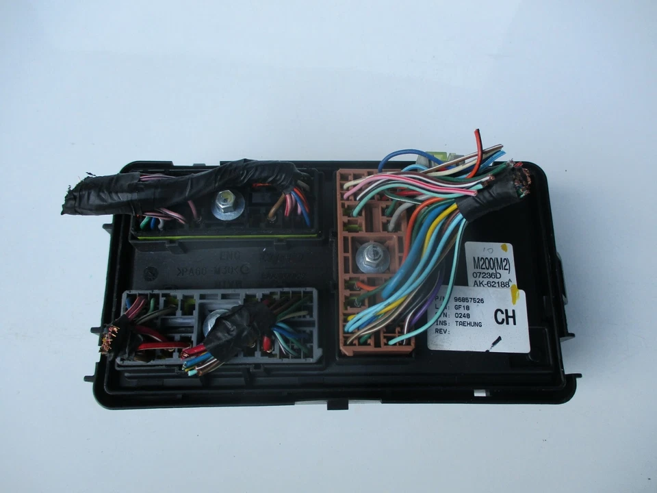 DAEWOO CHEVROLET MATIZ 2007 PETROL 1.0 UNDER BONNET FUSE RELAY BOX 96857526 - Image 2 of 4