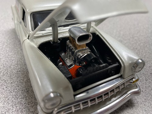 1954 Chevy Case International Harvester Car Diecast SpecCast Limited Edition - Picture 7 of 8