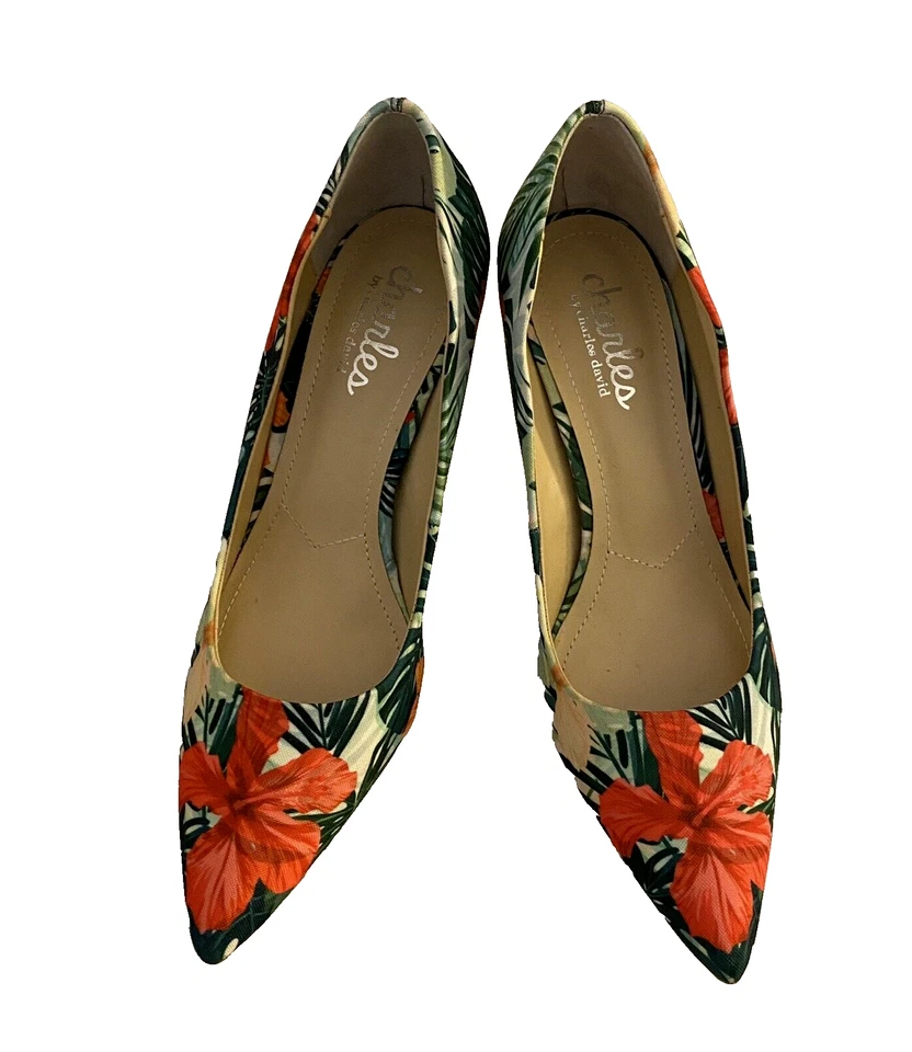Tacones de aguja con estampado de hibisco tropical Charles by Charles David para mujer talla 7M Foto 2 de 4