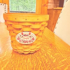 Longaberger Bouquet Basket 2004 with Plastic Protector, Tie On, Card. CLEAN LNC