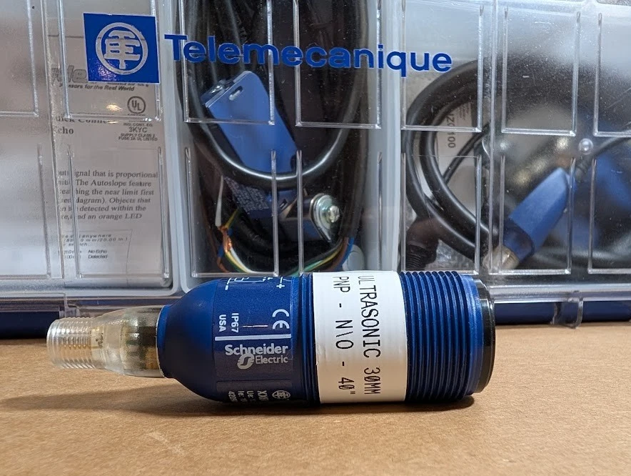 Telemecanique XX6V3A1PAM12 Ultrasonic Sensor Cyl. M30,PNP-1NO, 24V, M12(NewNB) - Image 4 of 4