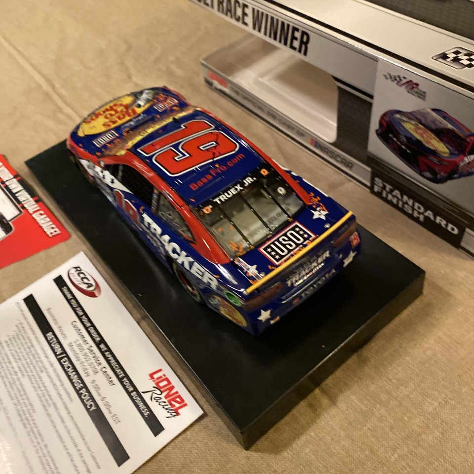 MARTIN TRUEX JR 2021 BRISTOL DIRT WIN RACED VERSION AUTO OWNERS 1/24 ACTION - Foto 7