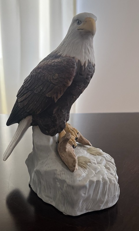 Bald Eagle Sitting on Rock Porcelain Bird Figurine 7” Excellent Shape