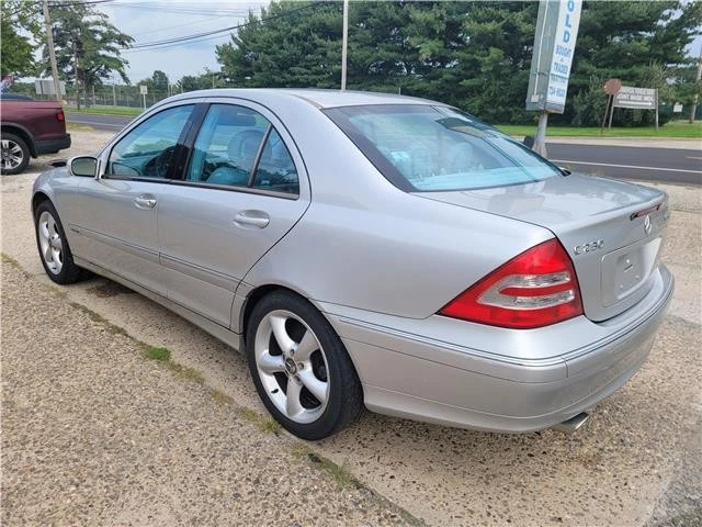2004 Mercedes-Benz C-класса C230 Sport списанный ремонтопригодный - Изображение 3 из 4