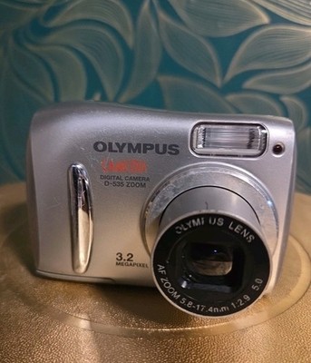 Olympus Digital Camera Camedia D-535 Zoom 3.2MP 30 Day Warranty 