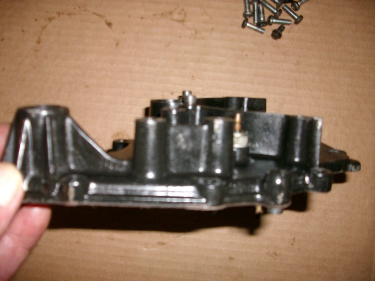 ウェア h1rt 89 90 1990 KAWASAKI ZX7 H1 ZX7R OEM SHIFT SHAFT COVER