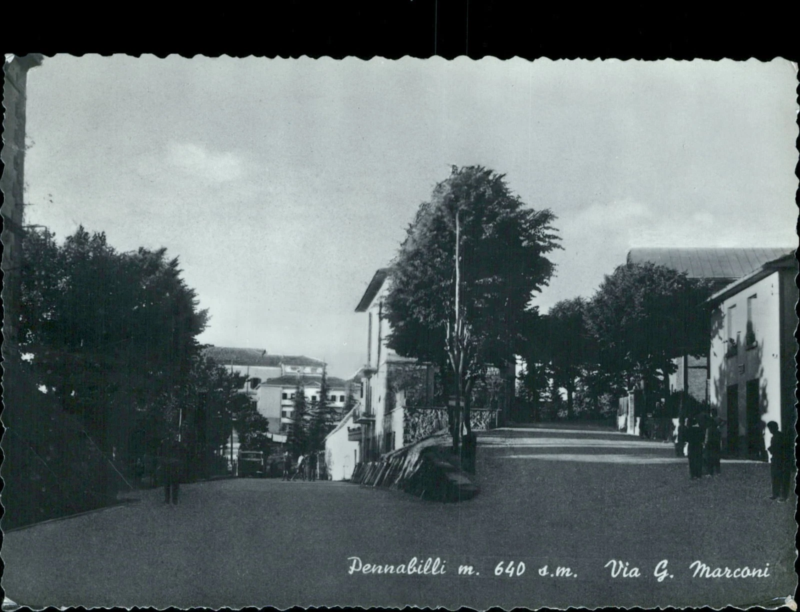 Foto 1 di 2