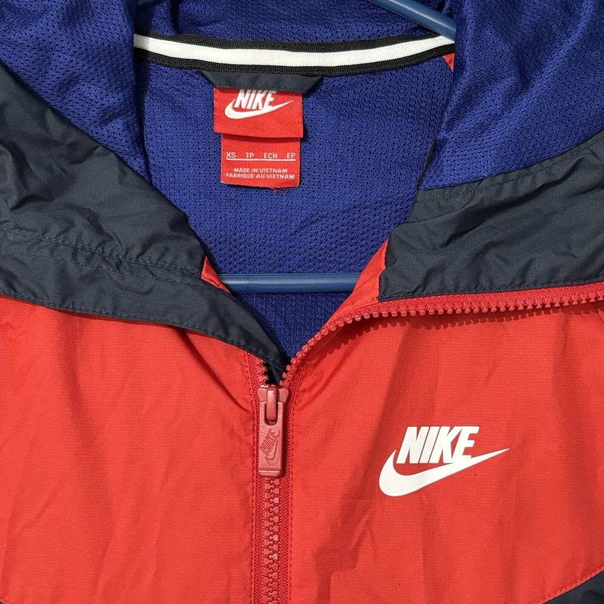 Nike Windrunner Mens Jacket Obsidian Blue University Red Nike Windrunner Mens Jacket Obsidian Blue University Red