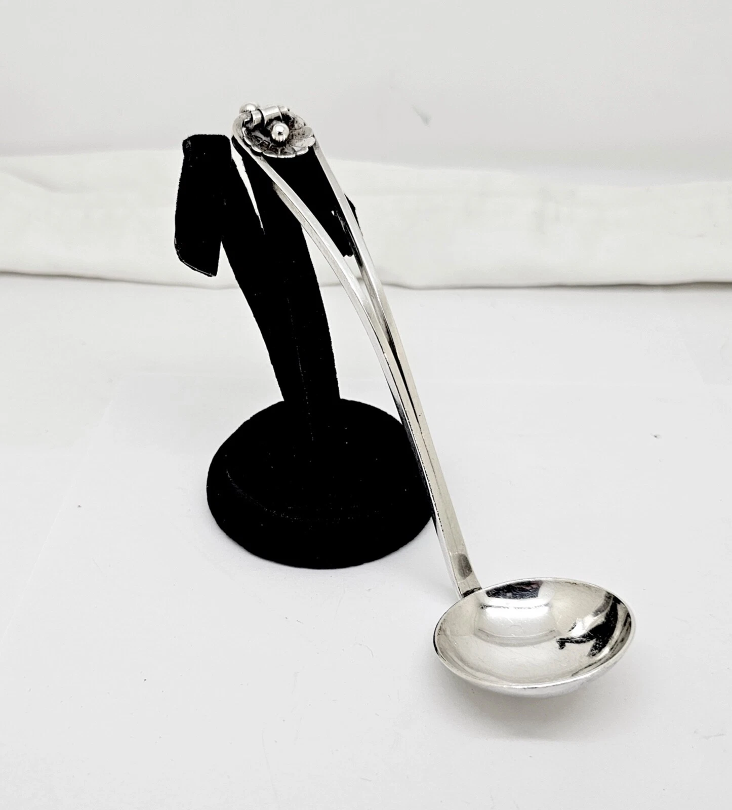 VINTAGE GEORG JENSEN ORNAMENTAL SHELL & SCROLL STERLING SILVER SAUCE LADLE,5 7/8