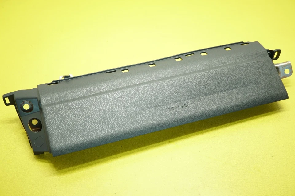 🔅2018-2024 Toyota Camry OEM.PASSENGER KNEE 7390006110C0, 505110522M4M - Image 4 of 4