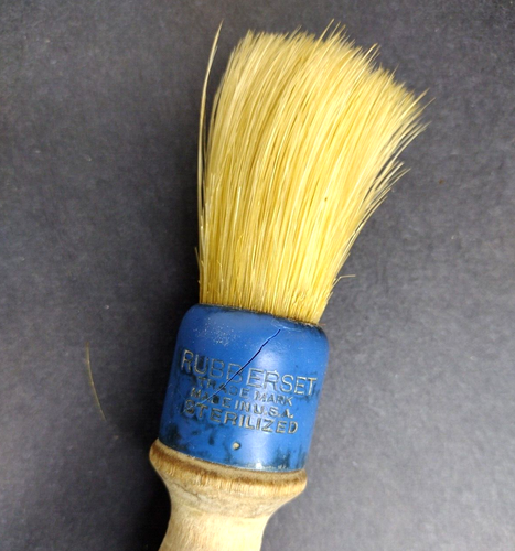 Antico pennello da barba in gomma anni 20 manico legno 4,75" Americana made in USA - Foto 2 di 6