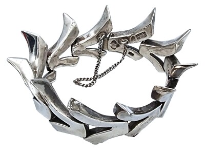 Antonio Pineda Sterling Silver V or Check Link w/ Safety Chain Vtg. Bracelet 84g