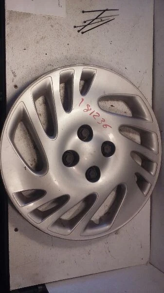 Wheel Cover HubCap 15" Wheel 12 Slot Fits 98-99 SATURN S SERIES 924661 Foto 4 de 4