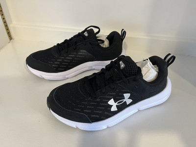 Under Armour Boys Shoes Size 6Y Wide