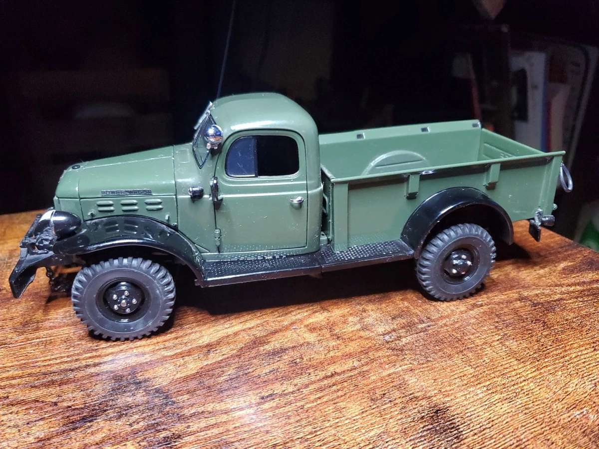 Современные литые машинки, грузовики и фургоны Dodge 1946 год
