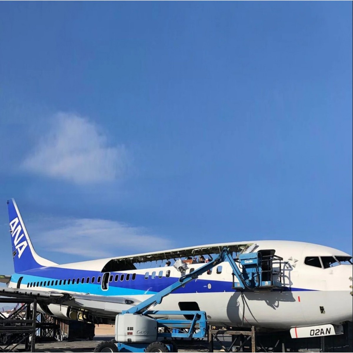 ANA ボーイング737 キーホルダー Fuselage Aircraft Original Skin Tag Keychain Tag Boeing 737