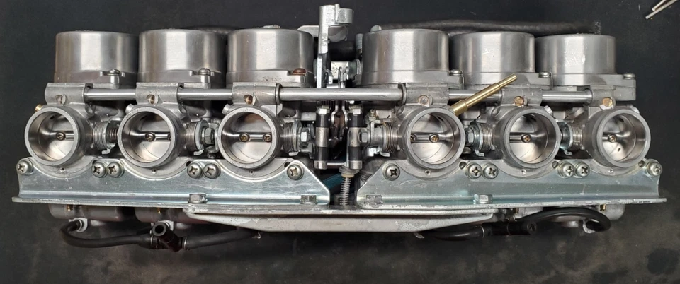 79-83 Honda CBX1000 Profesional CARB LIMPIEZA Y RECONSTRUCCIÓN SERVICIO CBX 1000 Foto 3 de 4