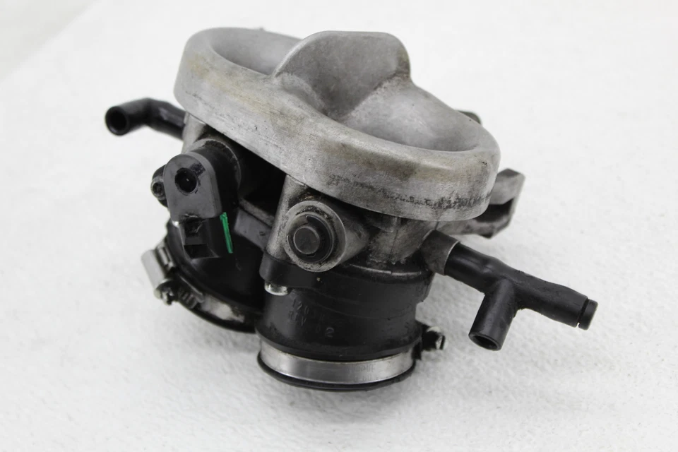 Cuerpo de acelerador Victory Cross Country 11-17 Foto 4 de 4