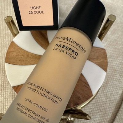 bareMinerals Barepro Skin-Perfecting Matte Liquid Foundation Light 26 Cool