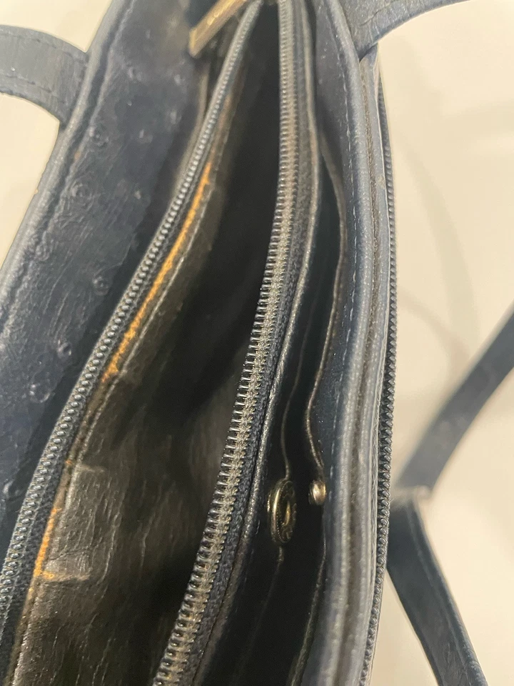 BUENO LADIES BLUE FAUX LEATHER ALLIGATOR EMBOSSED MEDIUM SHOULDER HANDBAG PURSE - Image 4 of 4